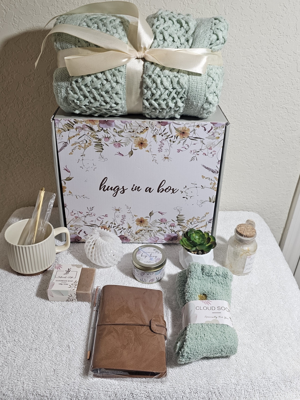 NIB Best Wishes For You Mint Green Home Bath Gift Set